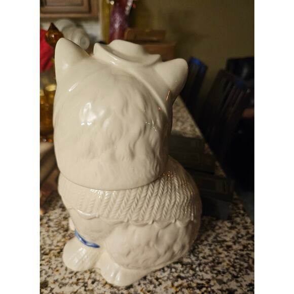 Puss in Boots Cookie Jar - Picture 2 of 6